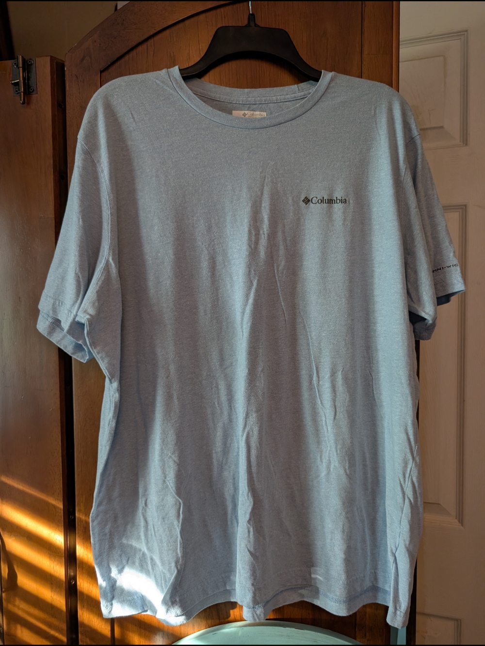 Columbia Men’s Light Blue Short Sleeve Performance T-Shirt XL